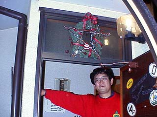 西牧邸前